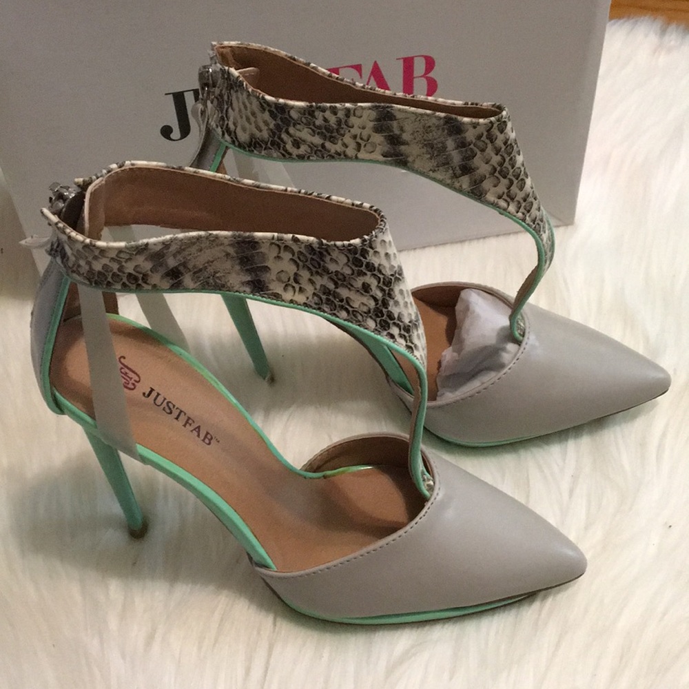 ❤️ HOST PICK ❤️ JustFab - Teralyn Heels - Size 6.5